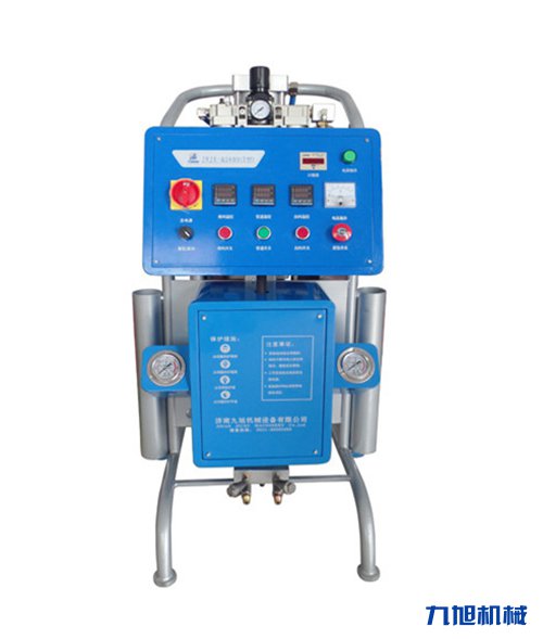 如何掌握聚氨酯噴涂機施工的技術(圖1) JNJX-Q2600(T)型聚氨酯噴涂機